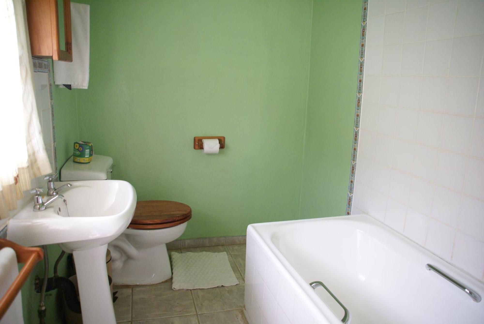 Treks, Trips And Trails Villa Champagne Valley Room photo